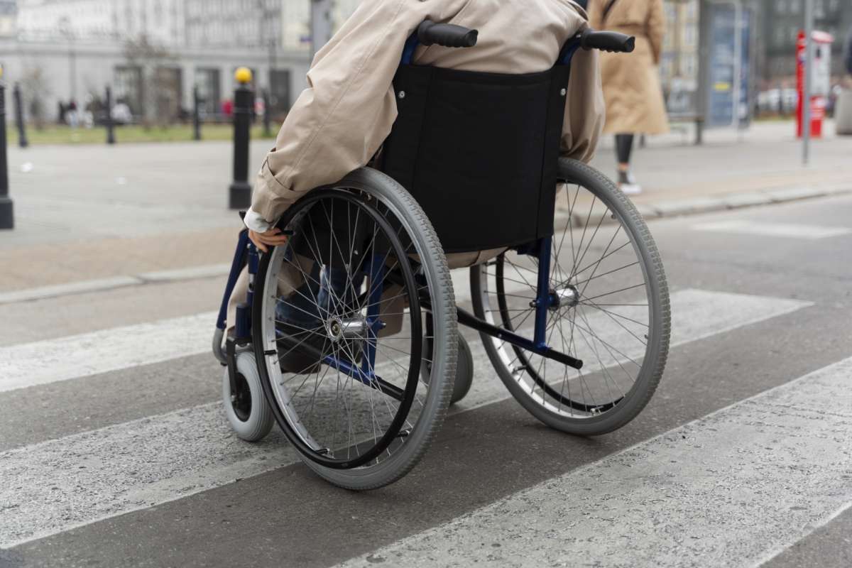 Какими бывают инвалидные коляски по видам и типам?