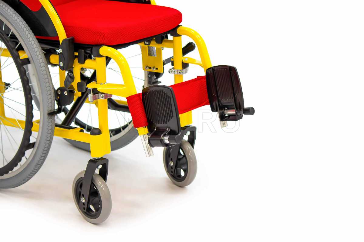 Механическое кресло-коляска детское MET ПОУЛ 23463