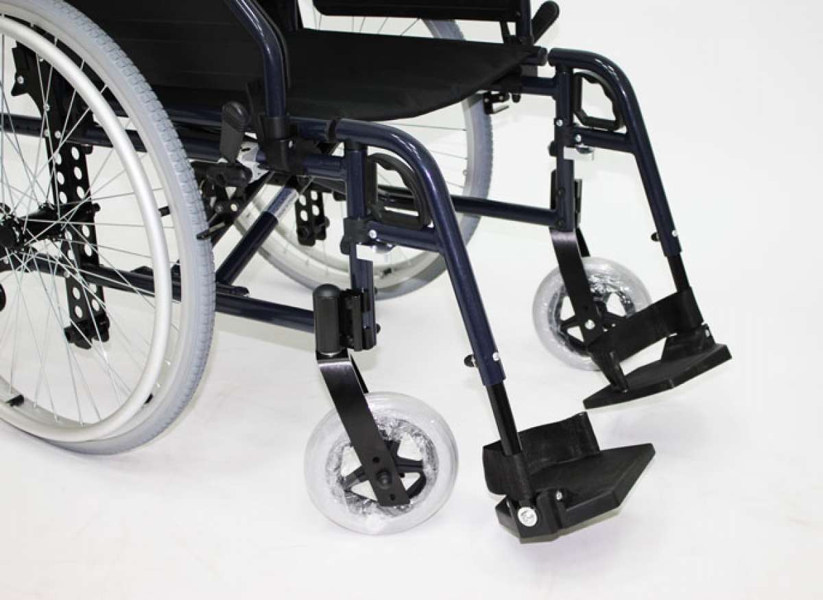 Кресло-коляска инвалидная FS 253 LACHQ